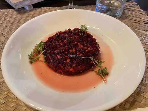 Beetroot tartare  at Lekker Thuis in Kralendijk