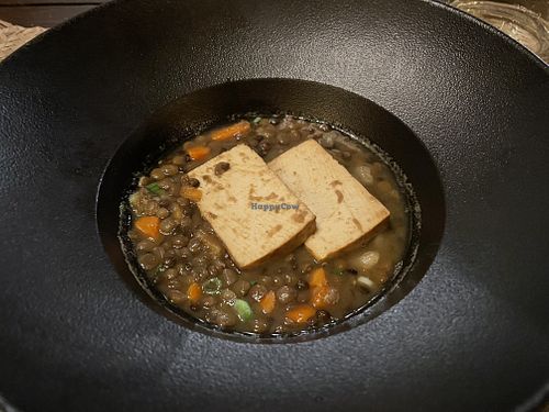 Smoke tofu and lentil stew  at Lekker Thuis in Kralendijk