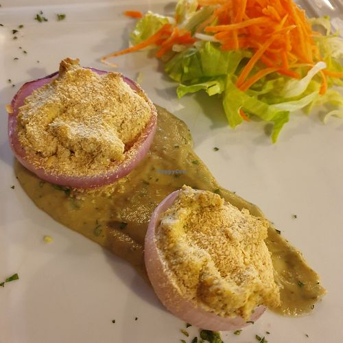 Stuffed red onions (cipolle) at La Lanterna in Verona