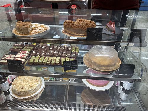 Leckere Kuchen  at Not Guilty Pleasure in Munich