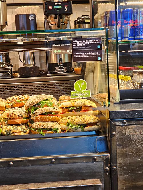 Vegan labeled option at Müller & Egerer Bäckerei Konditorei - Domsheide  in Bremen