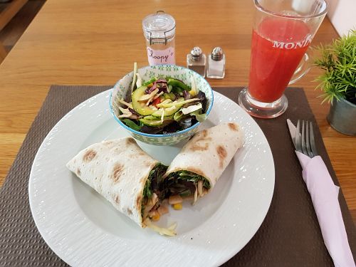 Vegan Gluten Free wrap (available as bagel or salad too) at Choopy's in Antibes