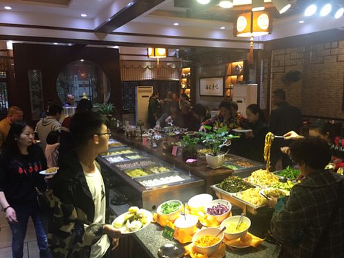 buffet at NénGrén Zhāi Guǎn 能仁斋馆 in Guilin