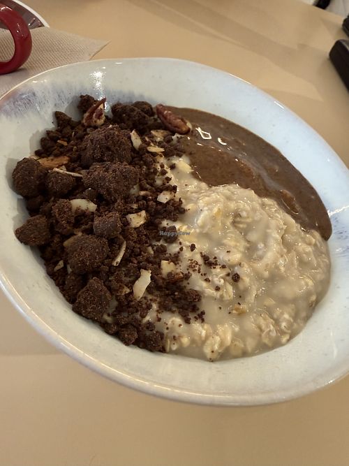 Vegan Protein Overnight Oats  at The Folks Santos in Lisbon