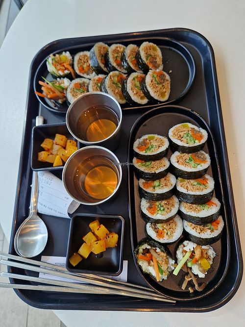 Two times the vegan kimbap at Seoho Kimbap Starfield Mall - 서호김밥 in Suwon