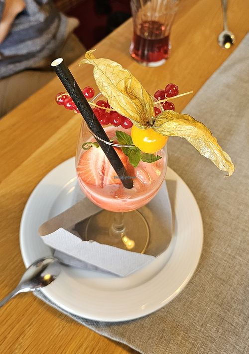 Veganes Erdbeersorbet! at Thurntaler Rast - Almgasthaus & Ferienwohnungen in Ausservillgraten