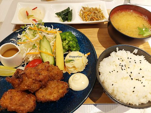 Karaage set lunch ($ 270 + service $ 27) at Safudou Gluten-free Vegetarian Restaurant - Zhongxiao Branch - 撒福豆無麩質蔬食餐廳-忠孝店 in Taipei