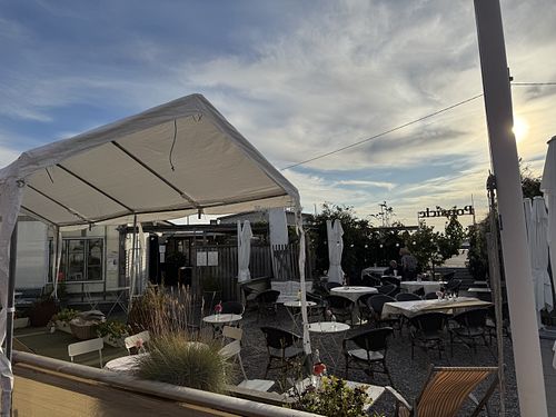   at Popsicle Café in Donsoe