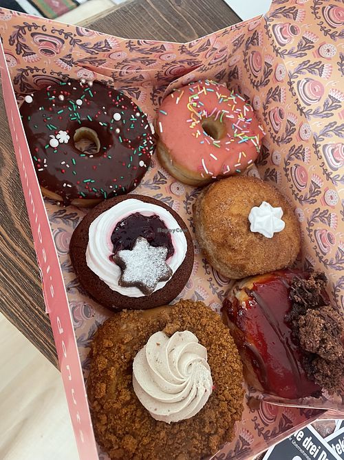 6er Box  at Brammibals Donuts - Europlatz in Berlin