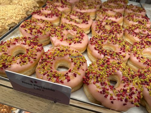 rose  at Brammibals Donuts - Europlatz in Berlin