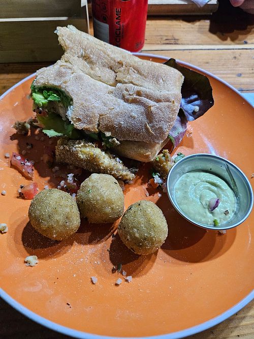 Vegan Sandwich at Romeo sin Julieta in Valparaiso