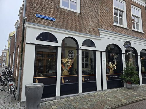 On the corner at ThaiMood  in Goes