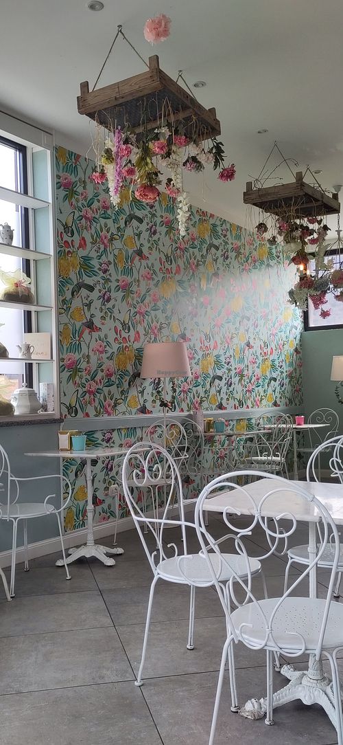 Inner view at Molinari & West Bakery Cafè in Cuveglio