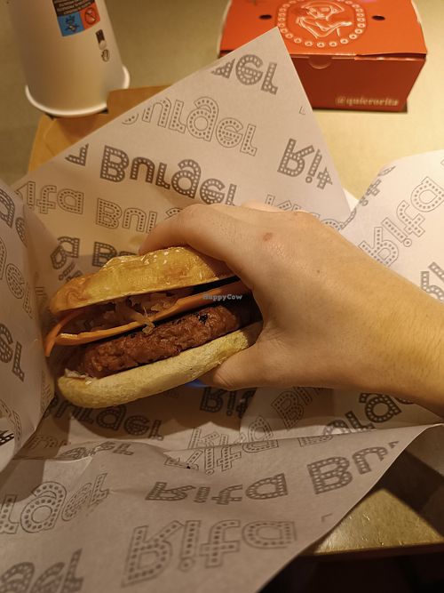 Vegan pollo at Rita Burger in Lleida