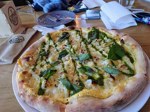 Cauliflower pizza at Kipparin pizza Välivainio in Oulu