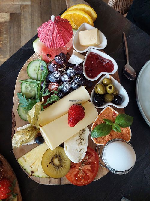 Vegetarisches "Kraftfrühstück" at Café Stay Awesome in Saarlouis