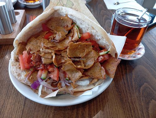 Vöner mit scharfer Sauce at Lavas in Hamburg