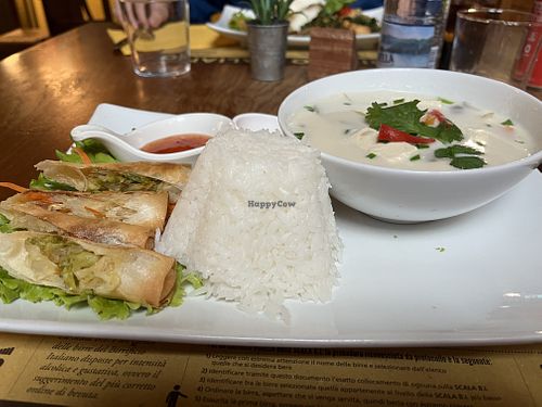 Rolls and soup.   at La Corte Cucina Thai  in Lipomo