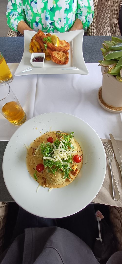 Semmelknödel mit Pfifferlingen at Seehotel Restaurant Bader in Bobenheim-roxheim