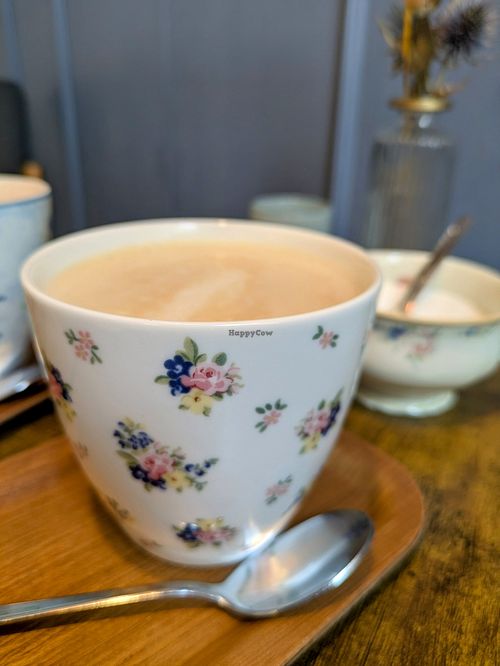 Latte mit Haferdrink at illi's Café in Erftstadt