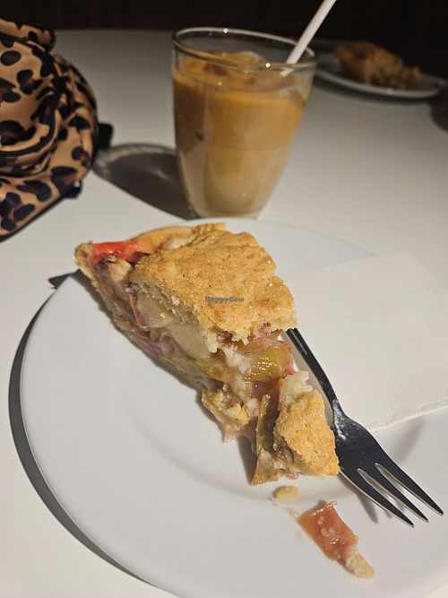 Rhubarb cobbler and iced coffee at westberlin in Berlin