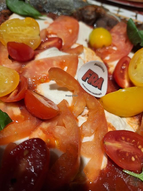 Pizza tre pomodori con mozzarella vegana at Fradiavolo Pizzeria - Monza in Monza