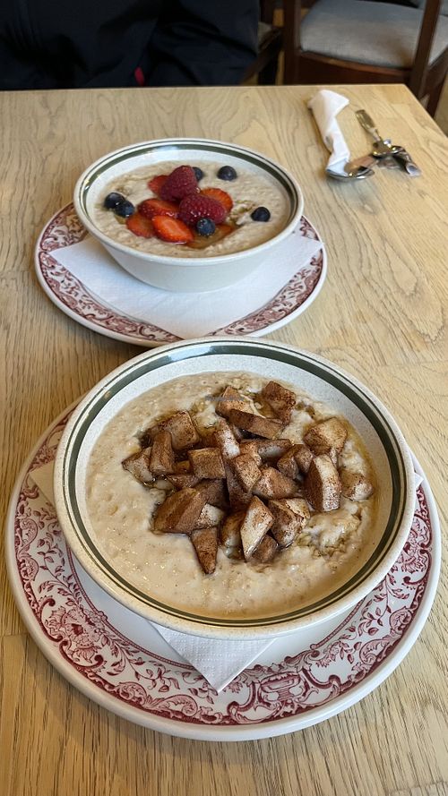 Pear, cinnamon and maple syrup porridge, and the seasonal fruit and maple syrup porridge. Just need to ask for them to be made with a milk alternative 😋  at Ginger Cafe in Perth