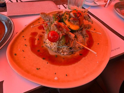 Chargrilled Vegan Chicken and Veggie Skewers (€17,90) at Sal Mar in Barcelona