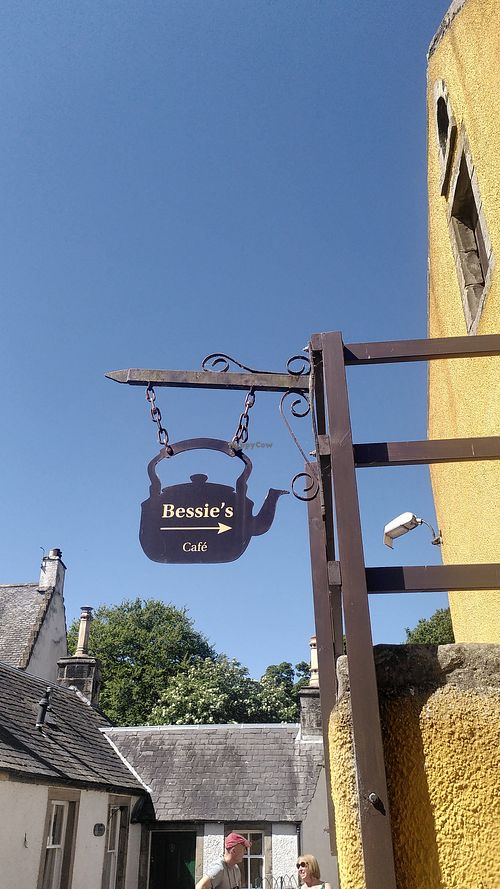 Sign at Bessie's Cafe in Dunfermline