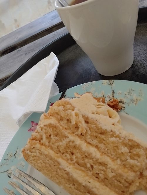 Biscoff cake at Beeses in Bristol