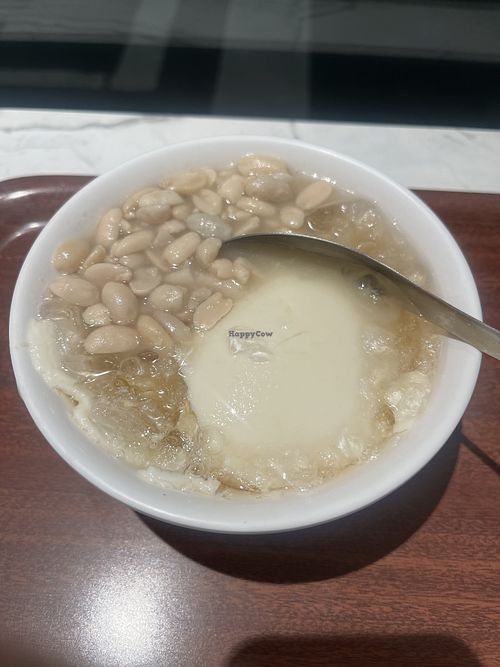 Tastes better than it looks lol   at Xiaonanmen Traditional Soya Bean Jelly & Food - 小南門傳統豆花東門店 in Taipei