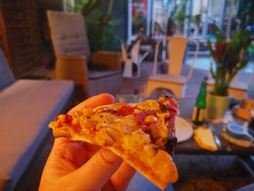 Vegane Pizza im Außenbereich at Vintage in Oberhausen-rheinhausen