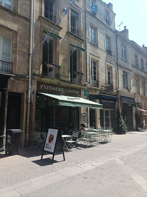 Devanture at Land & Monkeys in Bordeaux