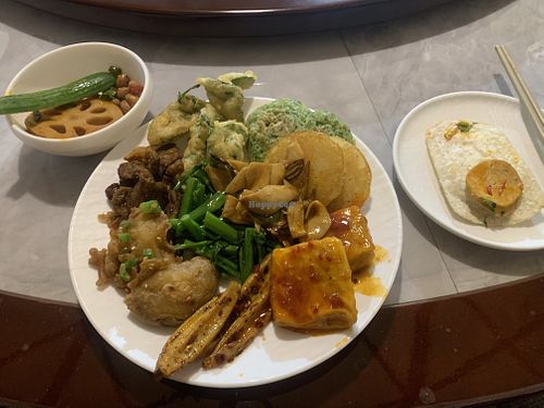 Tempura veggies and fried mushrooms   at Su Ke's House - 素客之家 (龙潭市井店) in Qujing