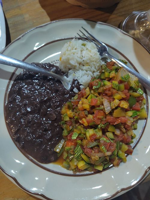 Ensalada de calabacitas de Mexicana (tortillas on the side) at Restaurante Los Traviesos in Mazunte