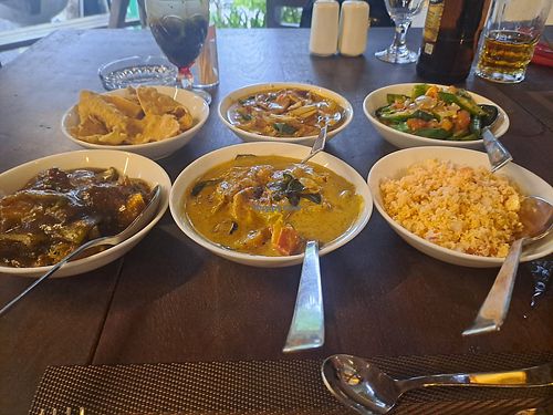 Vegetarian currys at The Flavors Restaurant in Tissamaharama