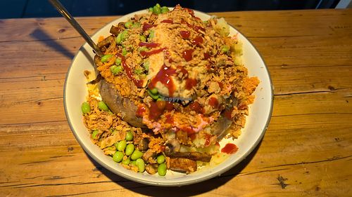 Kumpir mit Veganer Rootebeete Soße at Super Kumpir in Oldenburg