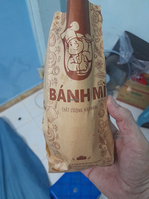 Packaging at Chay Bánh Mi in Ho Chi Minh City