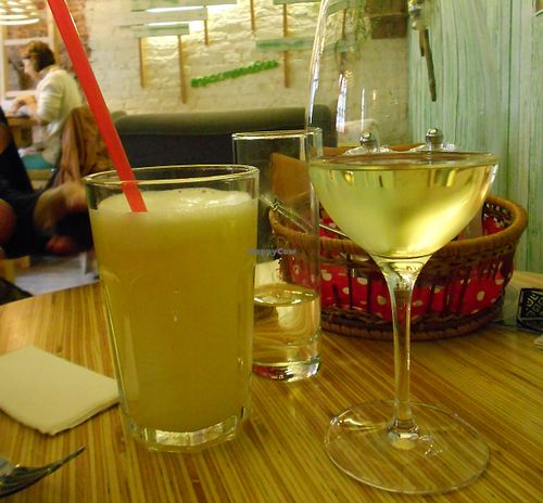 fresh juice and white wine at Cafe Ukrop II in St Petersburg