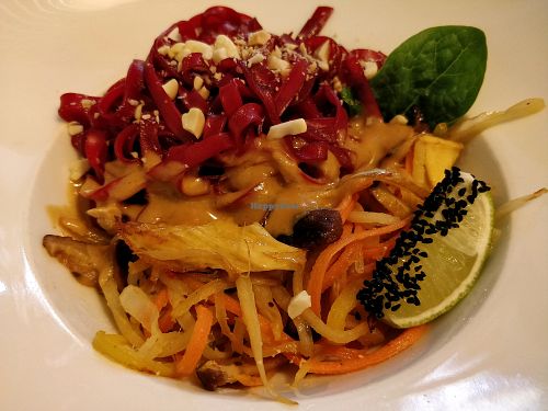 vegan pad thai noodles at Cafe Ukrop II in St Petersburg