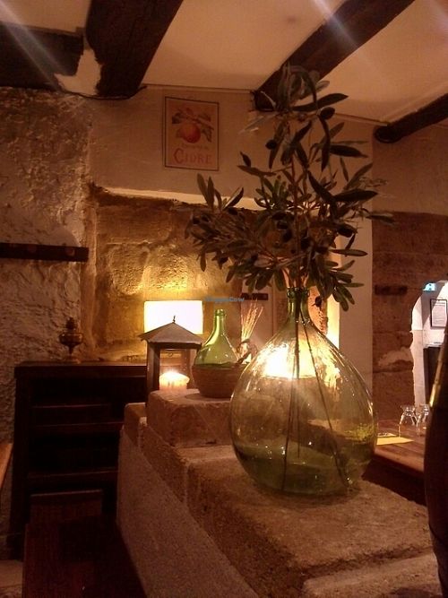 The atmosphere at La Crepe Sautiere in Aix-en-provence