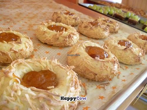 Noruegas de chabacano, cubiertas con coco. Exclusivas de 9ó6. at 9 ó 6 Comida Vegana. in Puebla