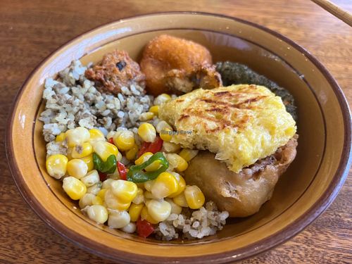 Mixed veggies over rice and millet at Yirantang Vegetarian Restaurant - Siheyuan Branch - 壹然堂素食馆 - 四合园店 in Qujing