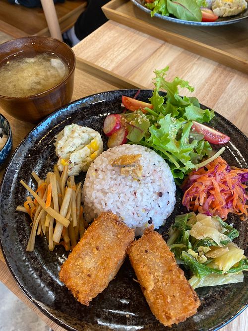 Daily lunch set with fried daikon and other assorted dishes:) at PLANT-BASED CAFE ANDPON in Osaka