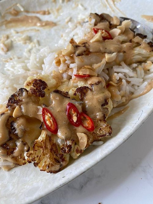 Cavolfiore con salsa satay  at Taberna Gula in A Guarda