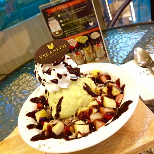 Peezookie - Hot Cookie with Ice-cream - Vegan! at Veganerie - Mercury Ville in Bangkok