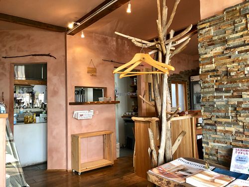 Rustic interior at Sairam in Kamakura