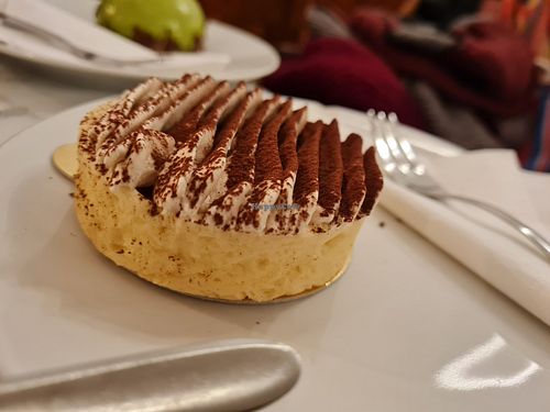 Tortino banana e caffè at Café Osterspey in Cologne