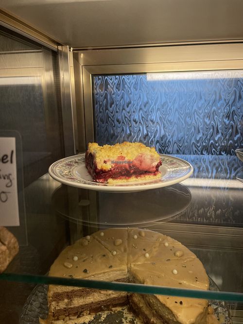 Vegan cherry crumble cake  at Pfeiffer Alm in Garmisch-partenkirchen