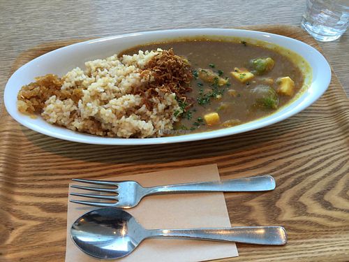 avacado & egg curry with brown rice at Ukafe in Tokyo
